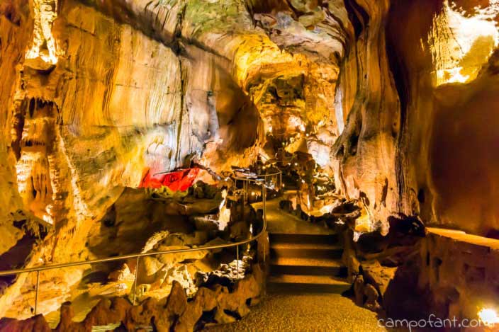Grutas de Mira de Aire, Treppen, Höhle