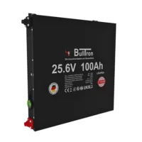 BullTron 100Ah Slim 24V schräge Seitenansicht von links