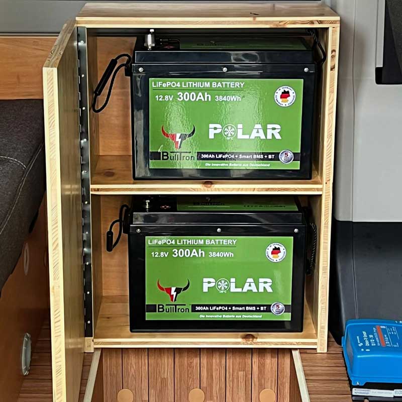 BullTron 300Ah Polar Kundenbild Einbau in Schrank