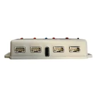 USB Quadport VE.Direct Schnittstellenerweiterung – Frontansicht mit vier VE.Direct-Ports und USB-C-Anschluss