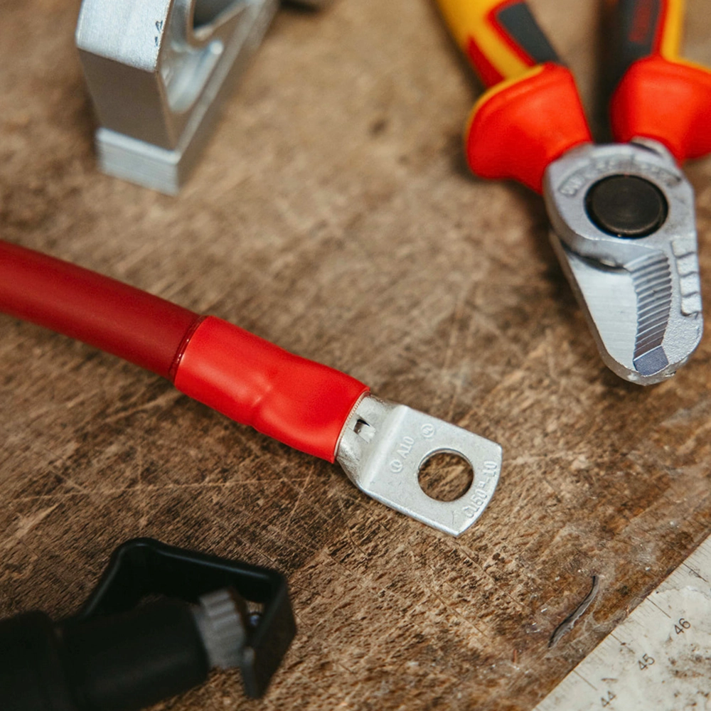 Batteriekabel Konfektioniertung fertiges Kabel mit Rohrkabelschuh und Schrumpfschlauch