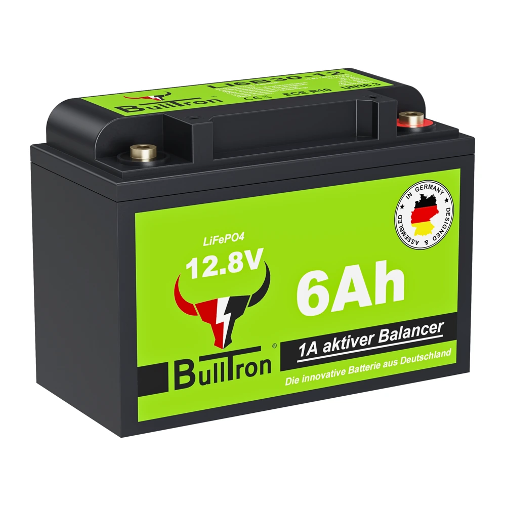 bulltron-6ah-clesana-stuetzbatterie-schraeg-rechts BullTron 6Ah Clesana Stützbatterie ohne Powermanagement mit Halterung Seitenansicht schräg
