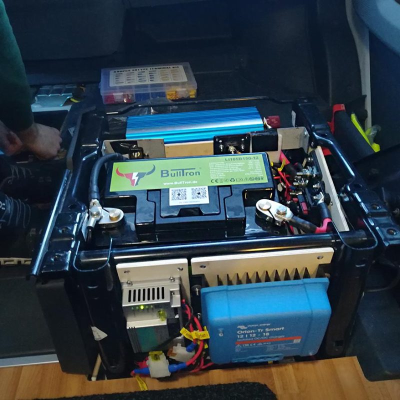 BullTron 105Ah unter dem Sitz Kundenbild